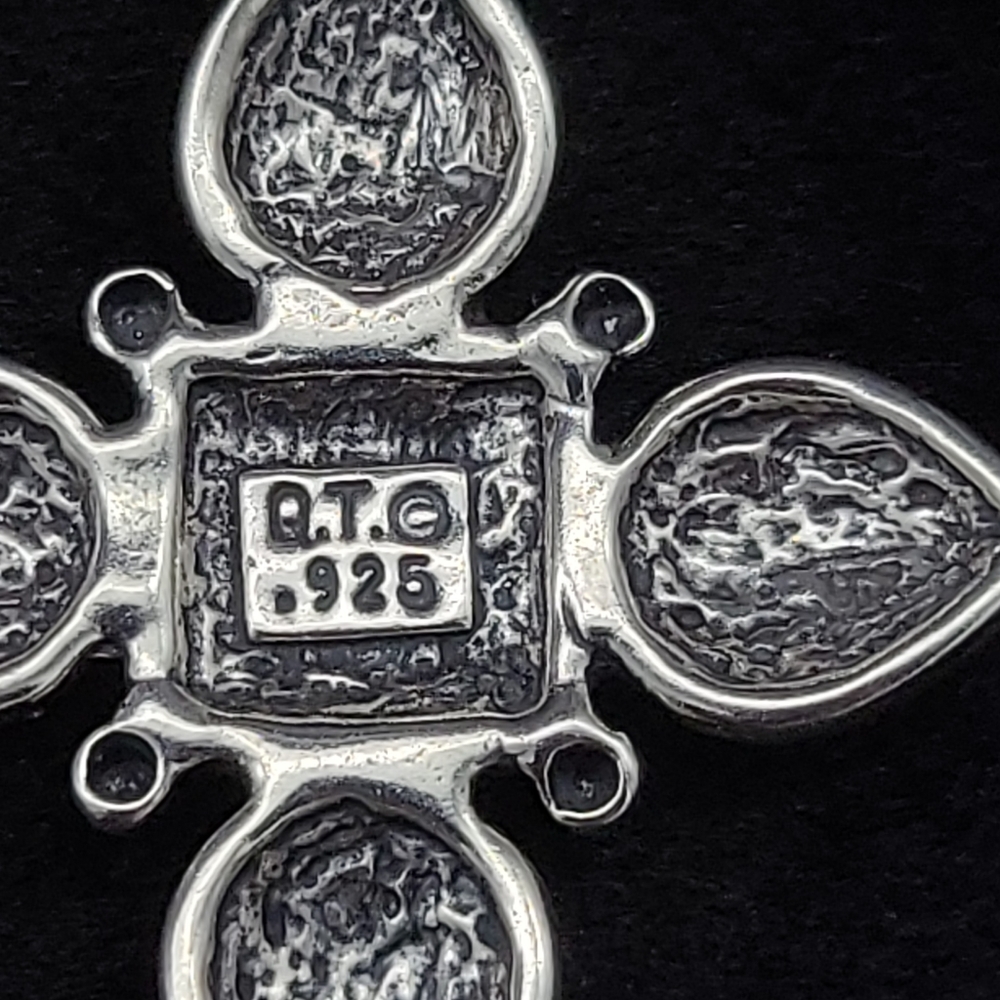 Vintage QT Sterling Silver Maltese Cross Pendant - Picture 5 of 7